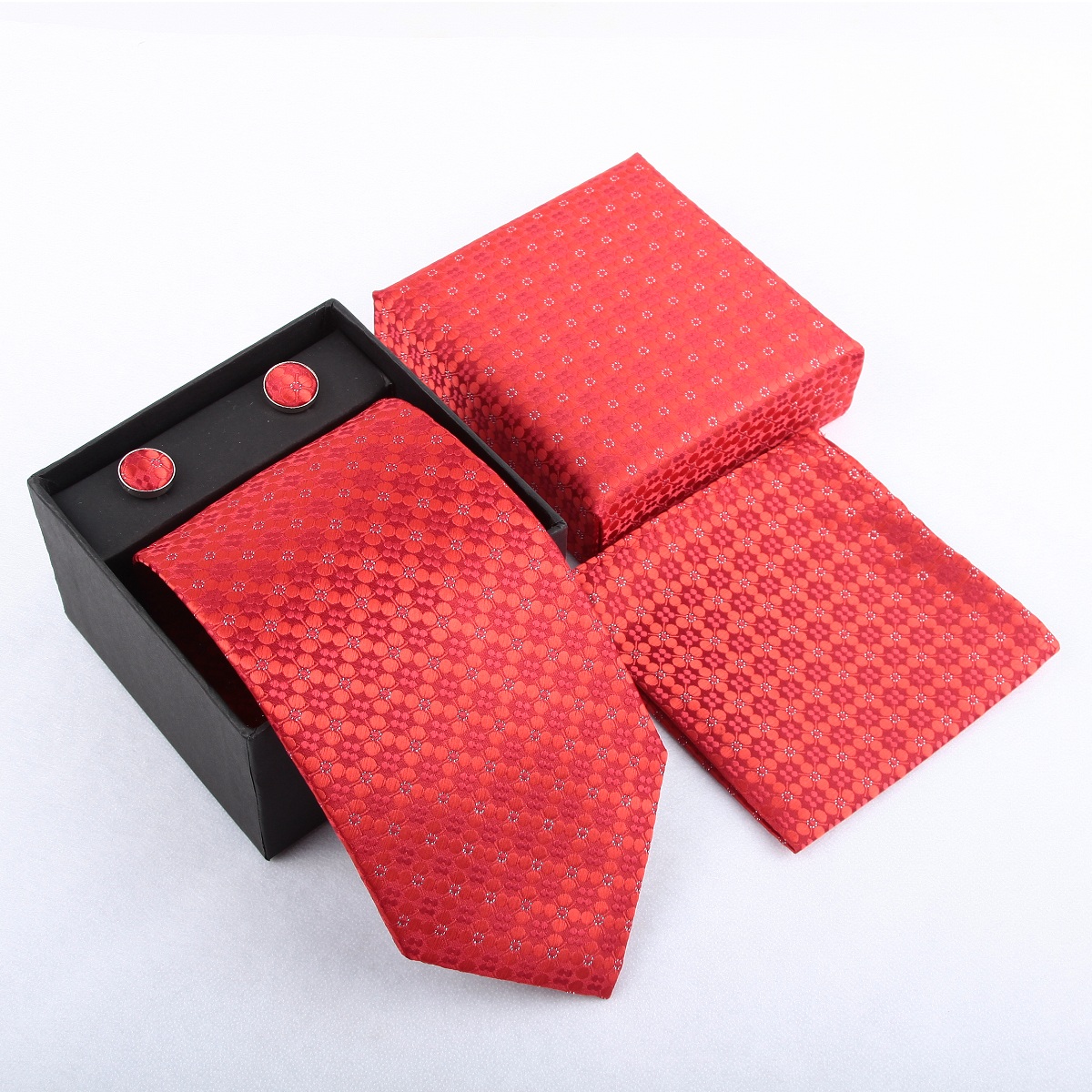 ชุดเซ็ตเนคไท ผ้าเช็ดหน้า กระดุ - Cufflink Box Set บทวิจารณ์และราคา